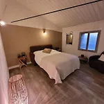 Bed & Breakfast Les Grandes Mollieres 3*