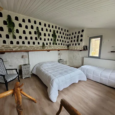Bed & Breakfast Les Grandes Mollieres 3*