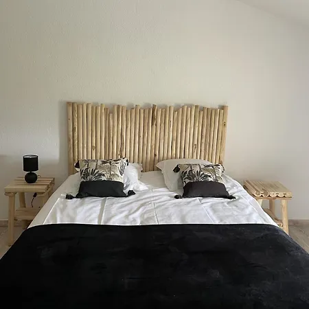 Bed & Breakfast Les Grandes Mollieres 3*