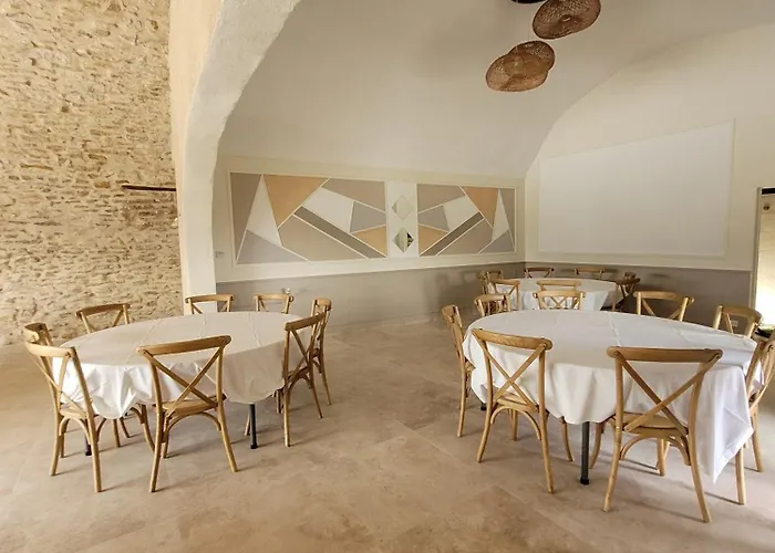 Les Grandes Mollières Couette-café 3*